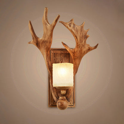 GeweiSchijn - Eenvoudige Rustieke Wandlamp met Gewei Design