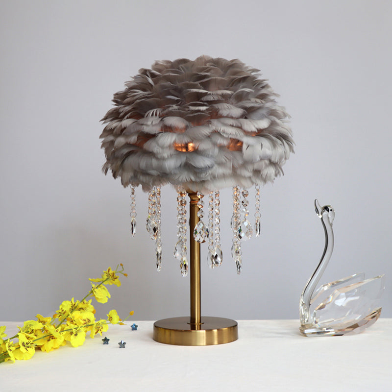 FeatherGlimmer - Romantische Bedlamp met Veerontwerp