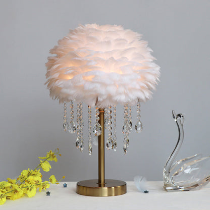 FeatherGlimmer - Romantische Bedlamp met Veerontwerp