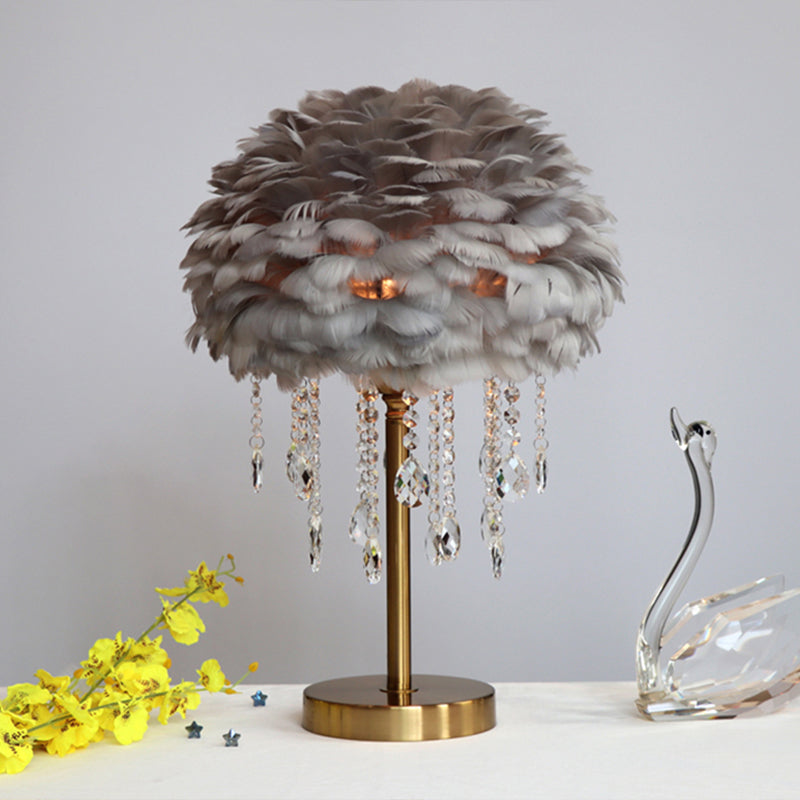 FeatherGlimmer - Romantische Bedlamp met Veerontwerp