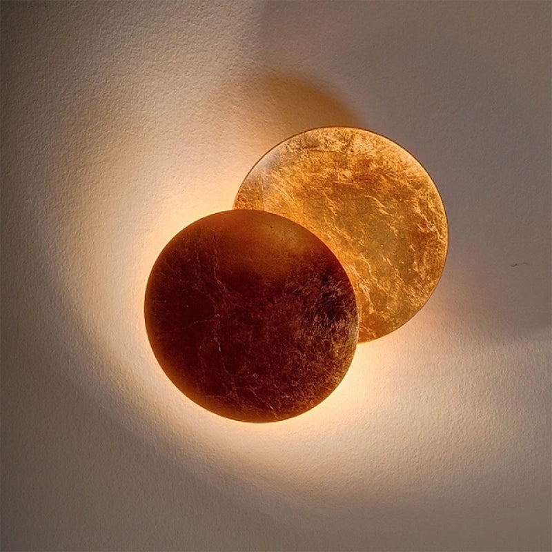 ElifGlimmer – LED Wandlamp met Goud- en Roodbrons Design