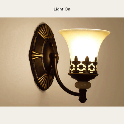 RetroLicht - Wandlamp met Dubbele Klassieke Lampenkappen