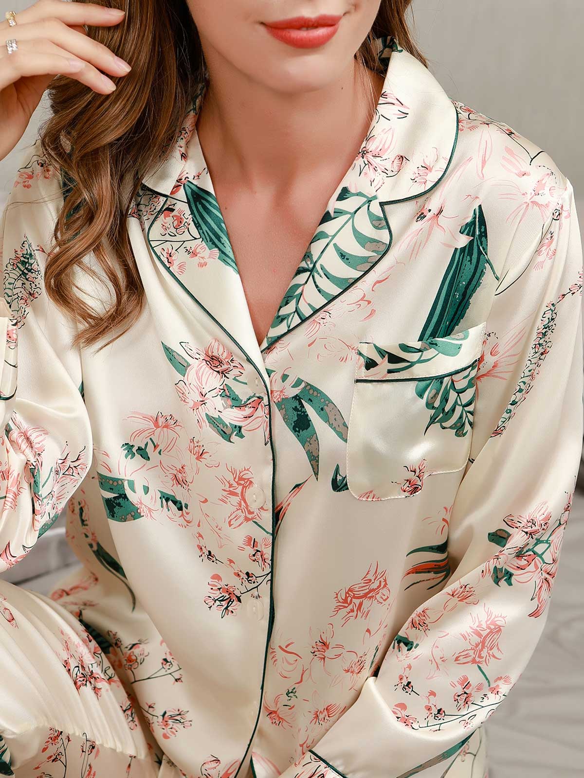 Aurora - Luxe Zijde Pyjama Set met Print