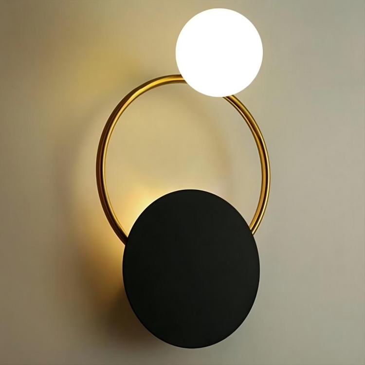 DrieLicht – Minimalistische Wandlamp met Drie Cirkelvormen