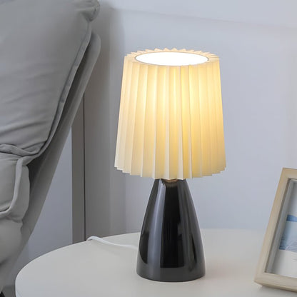 LumiPlisse - Stijlvolle Tafellamp met 12'' Plissé Stoffering en USB