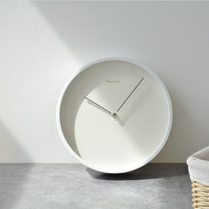 Nordic Timepiece - Een tijdloze, minimalistische klok voor elk interieur