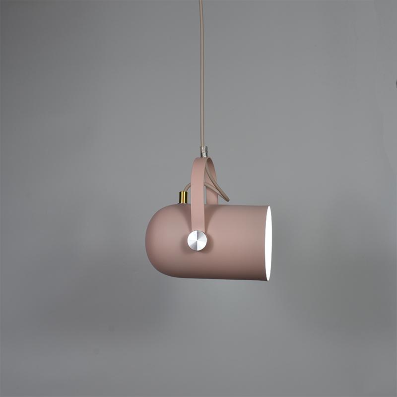 NordicDruppel - Moderne Hoeklamp met Elegant Design