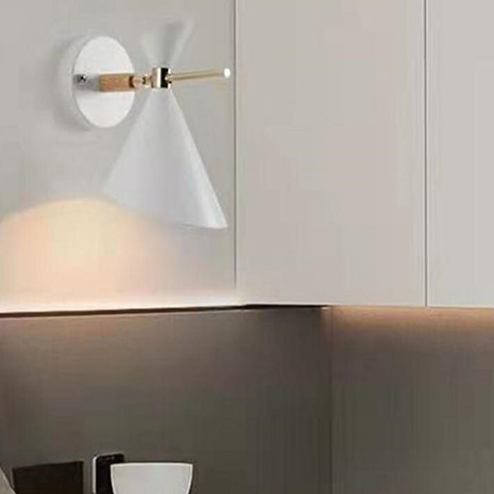 ScandiLuxe - Minimalistische Noordse Wandlamp met Hoornkap