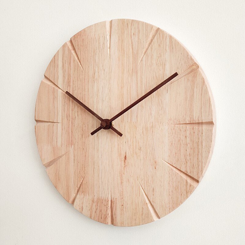 WoodCraft Timepiece - Elegante Houten Snijwerk Klok